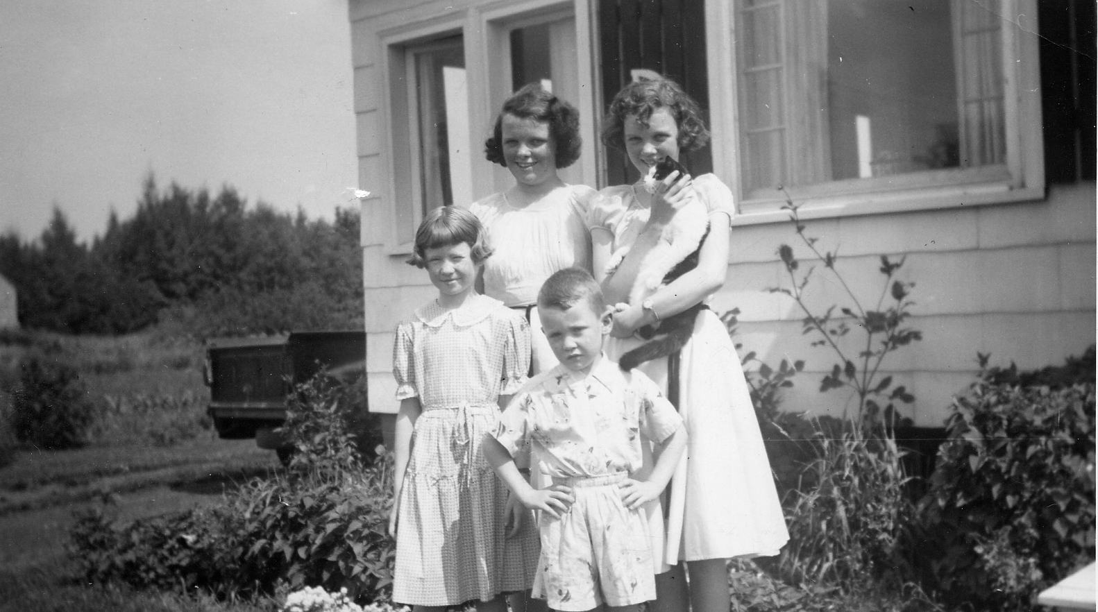 1 Unknown Date - Heather Murray, Faye, Barry Murray, Sue