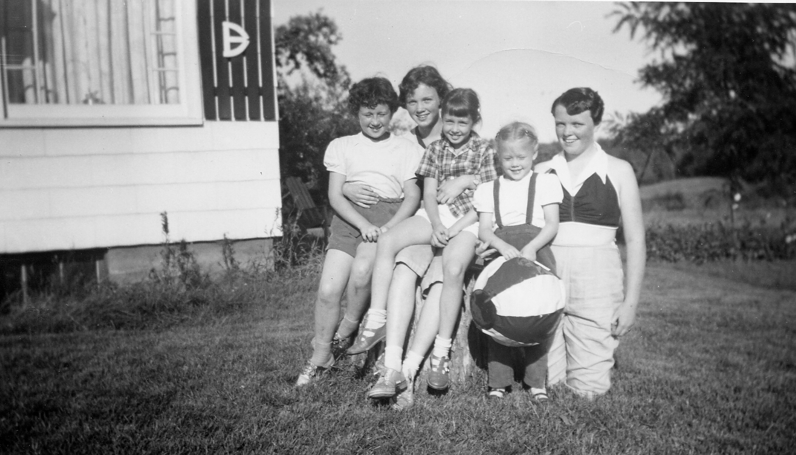 1955 09 Jane, Sue, Marj, Sue, Faye at Alma