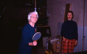 1975 12 #006 Gaga, Sue