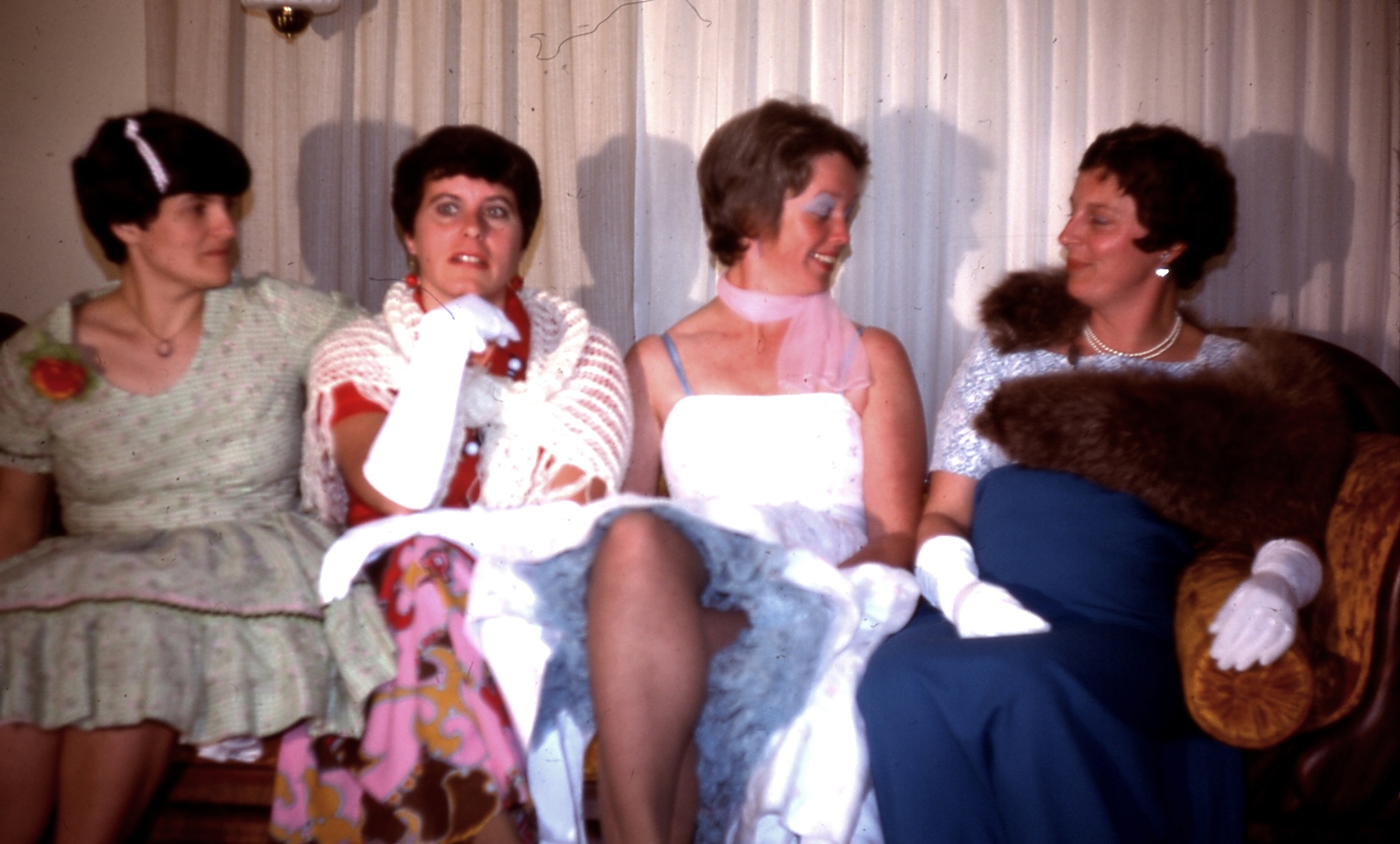 1978 06 #006 Joan, Joan, Sue, Gay