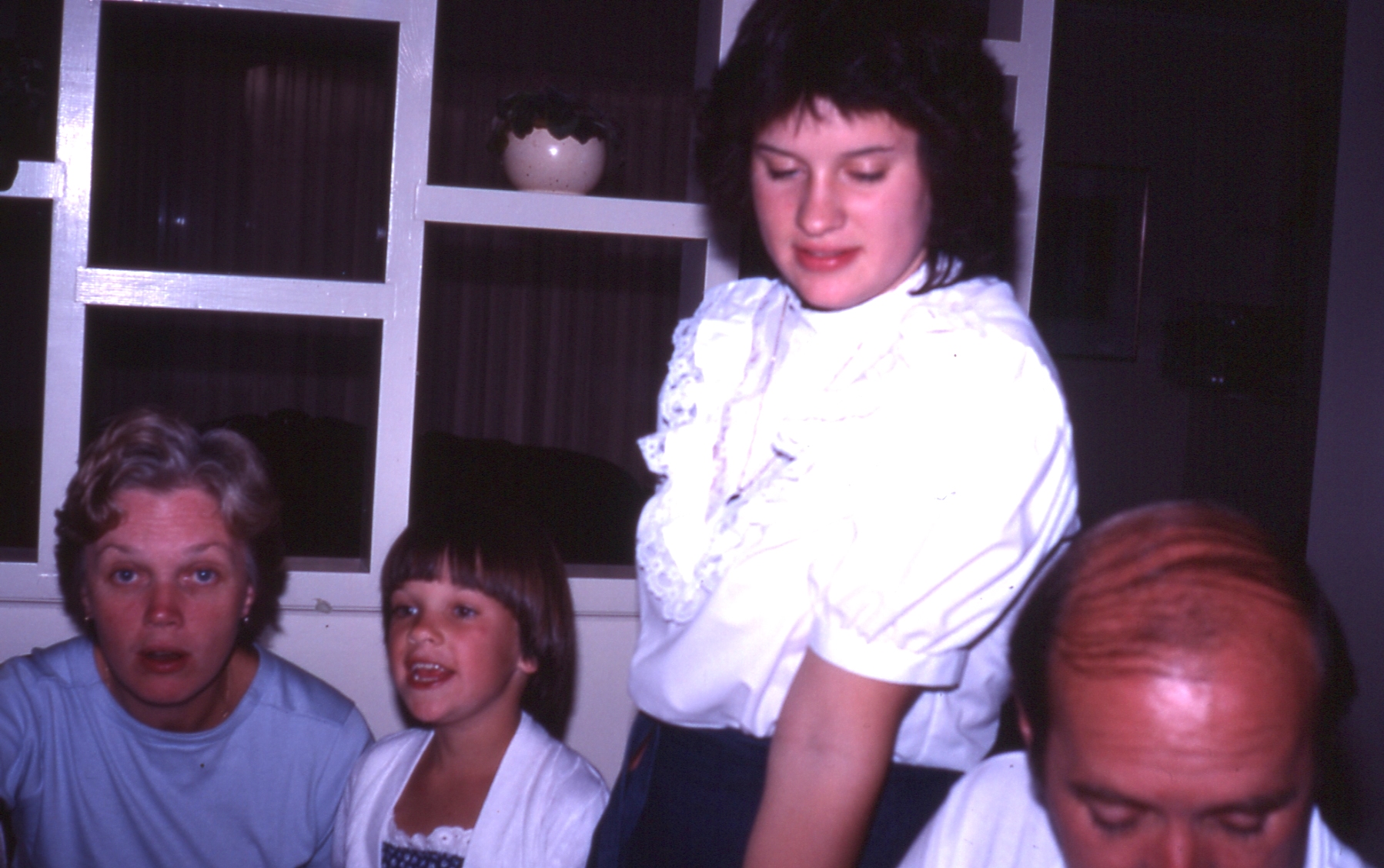 1983 08 #004 Sue, Patty, Wendy, Bob