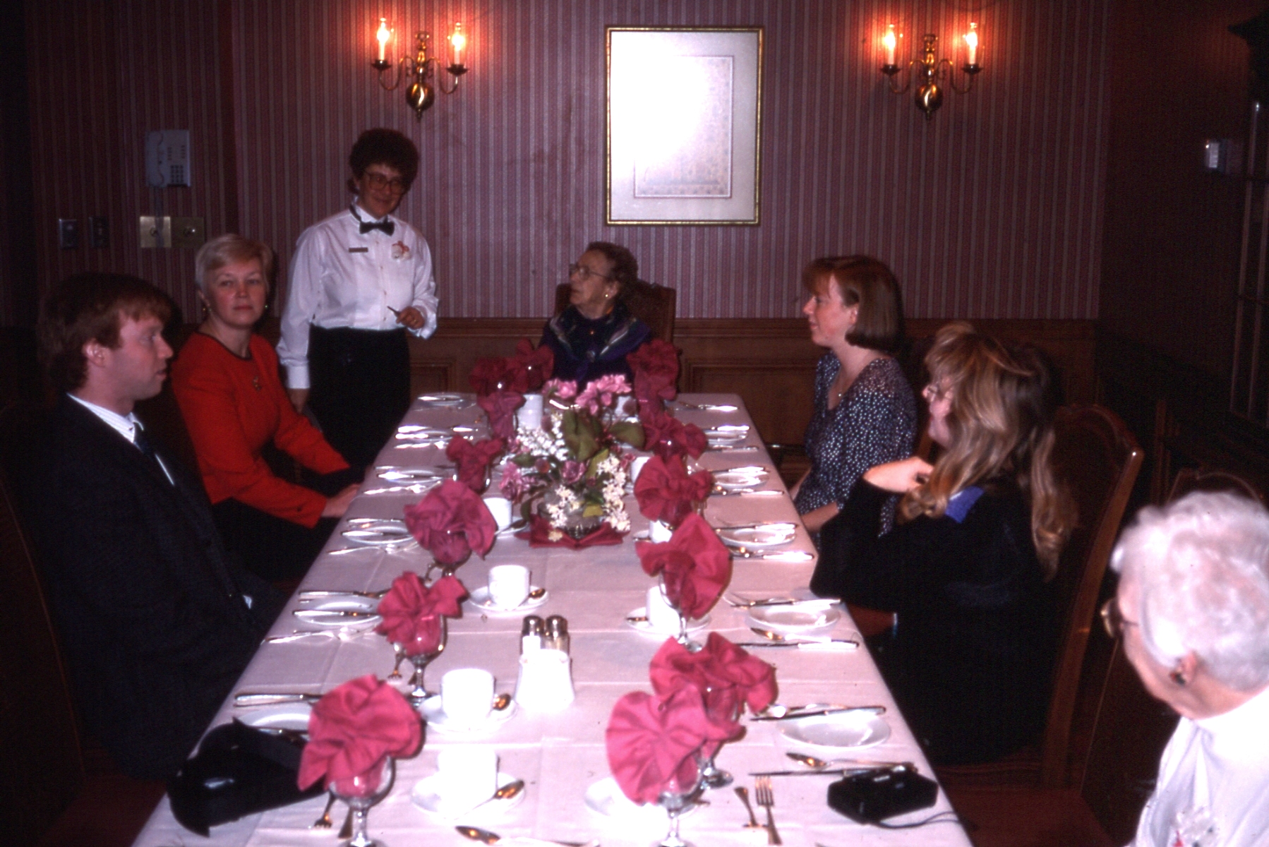 1991 12 #001 Nana's Dinner at the Hilton