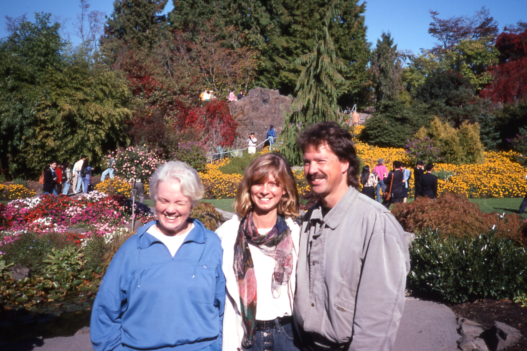 1994 09 #260 Sue, Arliss, Rob