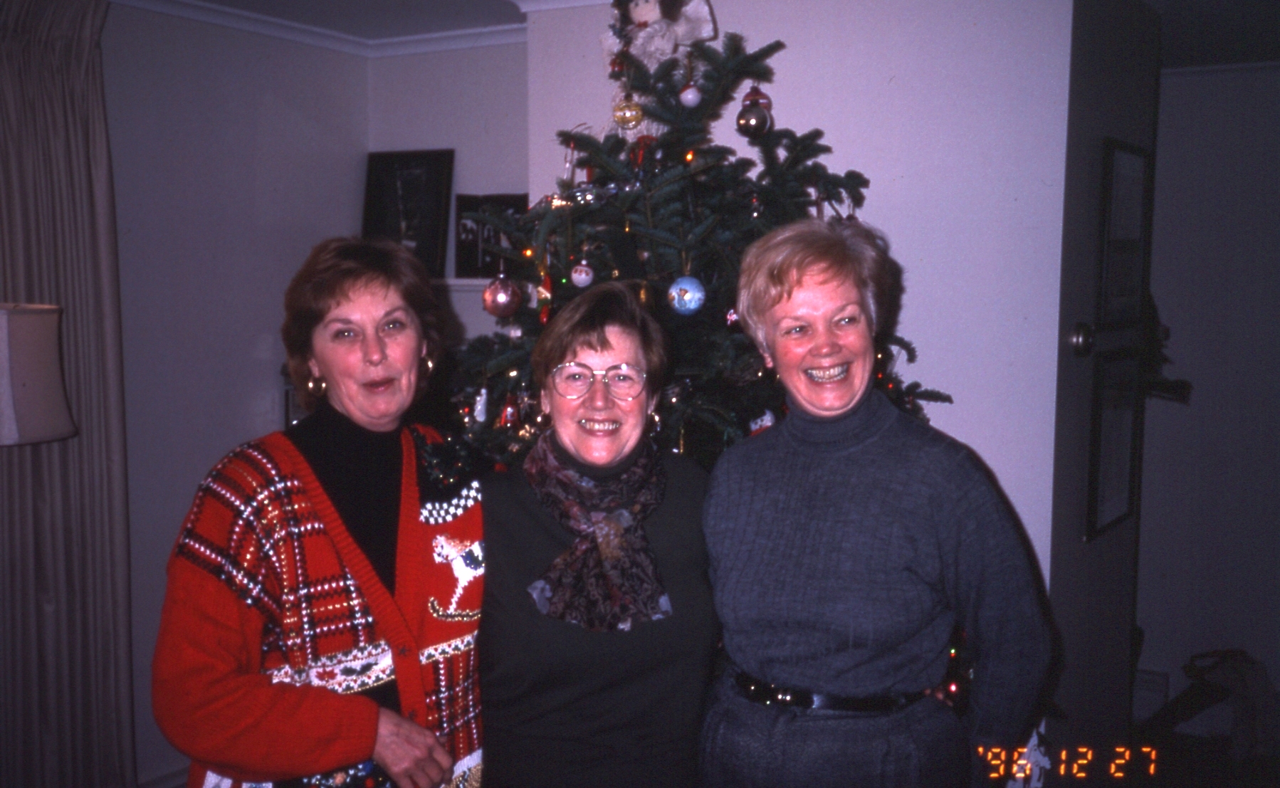 1996 12 #012 Diane, Pauline, Sue
