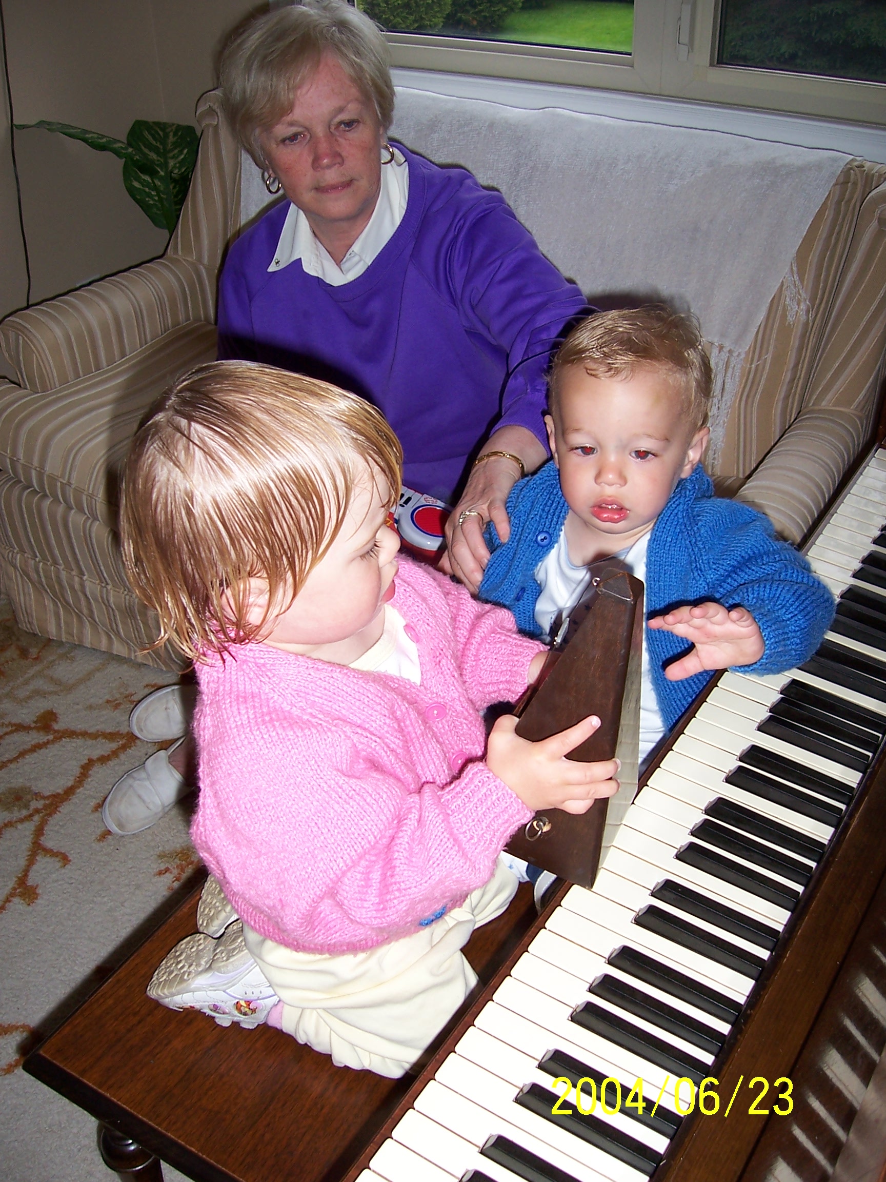 2004 06 23 Twins at Piano