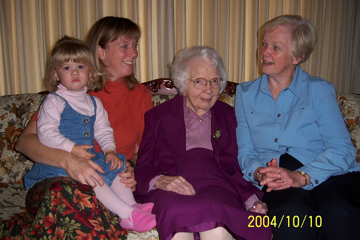 2004 10 10 Four Female Generations