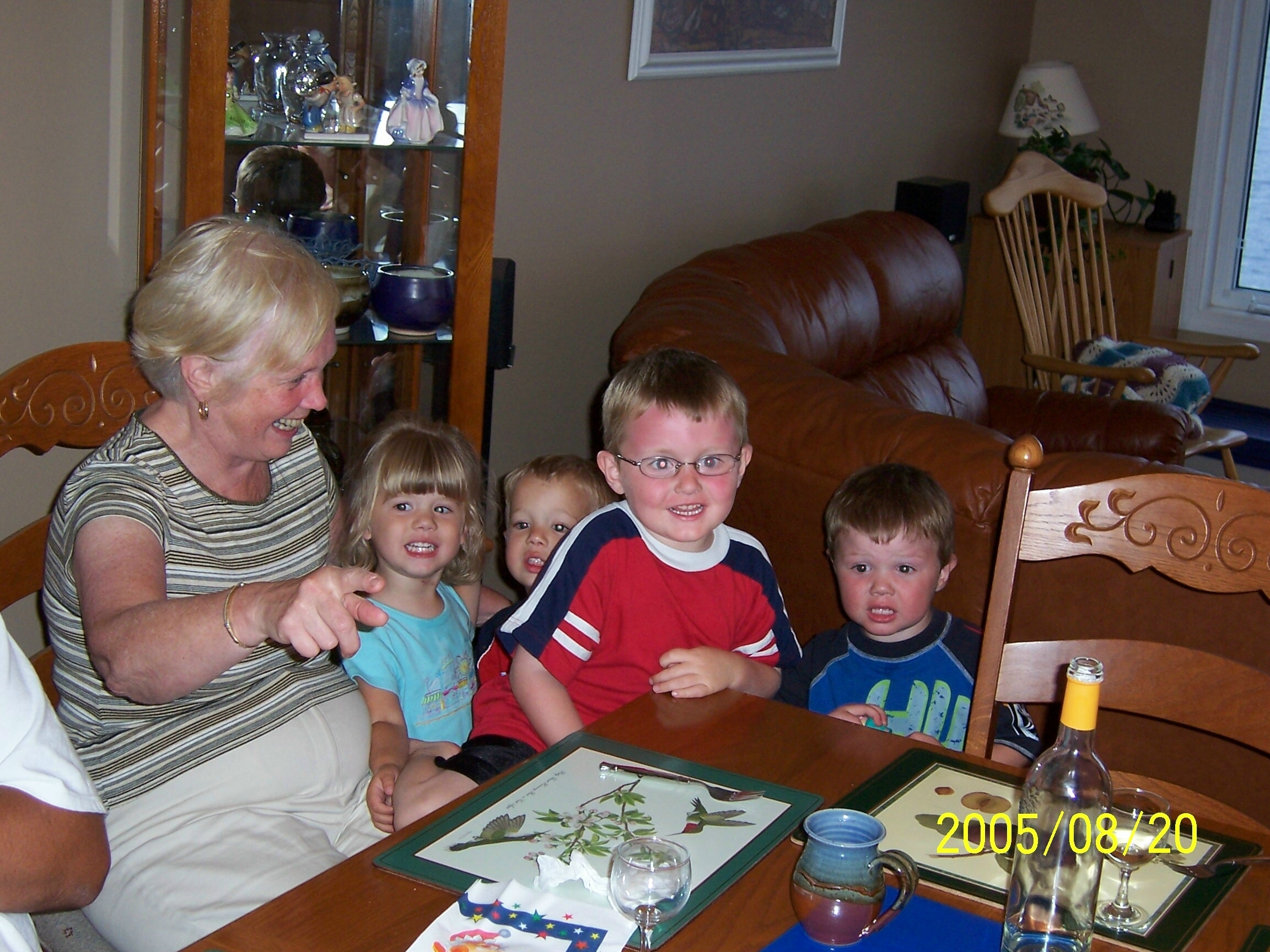 2005 08 20 Nan and Grandchildren