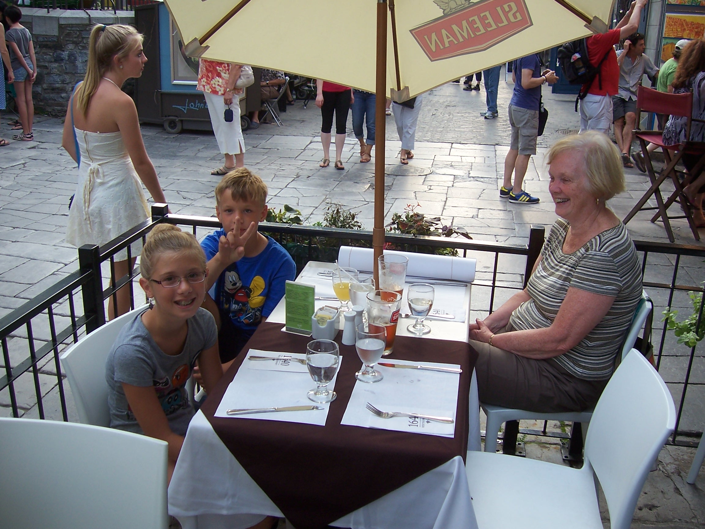 2013 08 19 10 Quebec City - Sarah, Colin, Sue