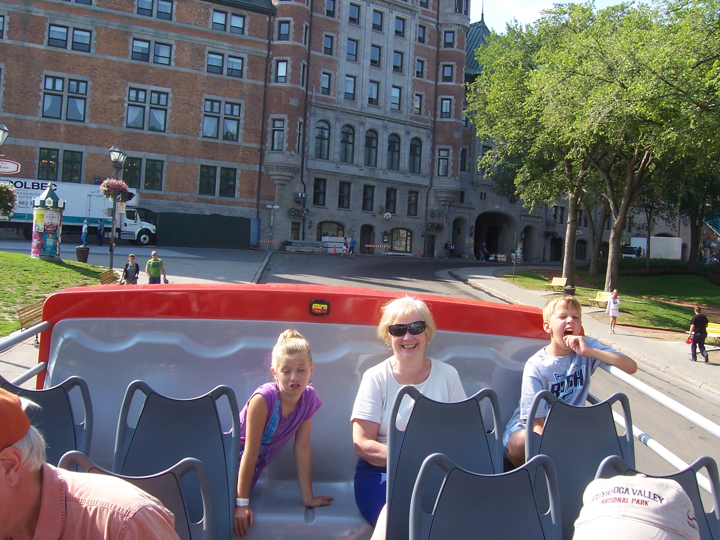 2013 08 20 03 Quebec City - Sarah, Sue, Colin