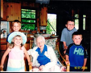 2006 Gaga with Great Grand Kids